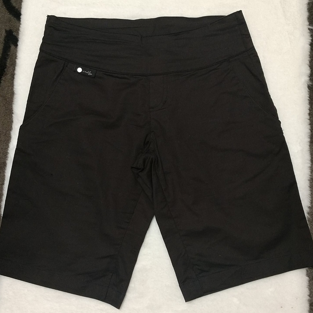 Black Oakley Shorts w/ Side zipper sz 4